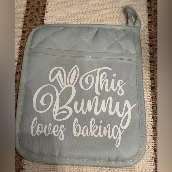 Easter Bunny Oven Mitt - Picture 2 of 2